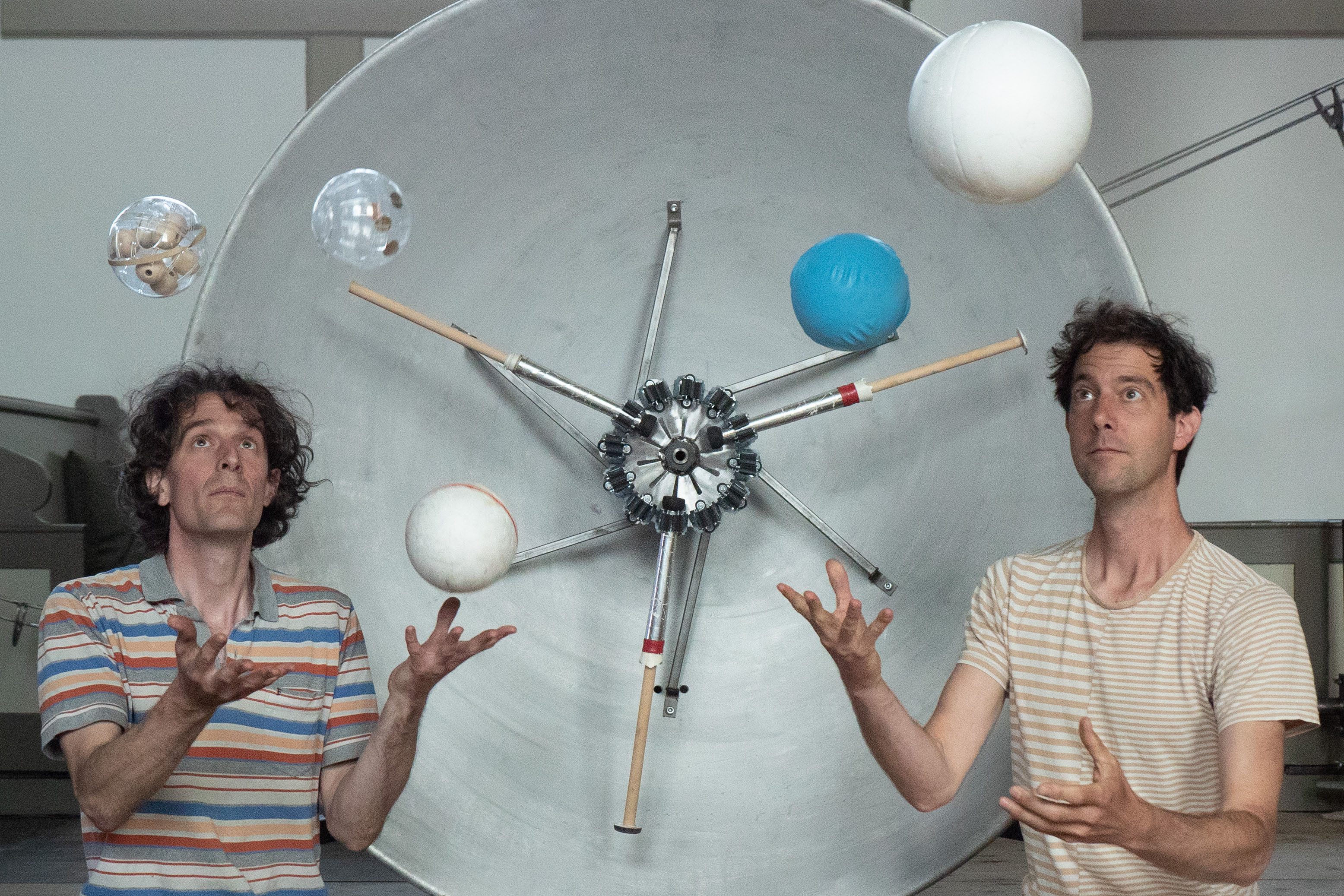 Sounds-Like-Juggling_Arthur-Wagenaar-en-Guido-van-Hout_fotograaf-Quinten-Swagerman.jpg